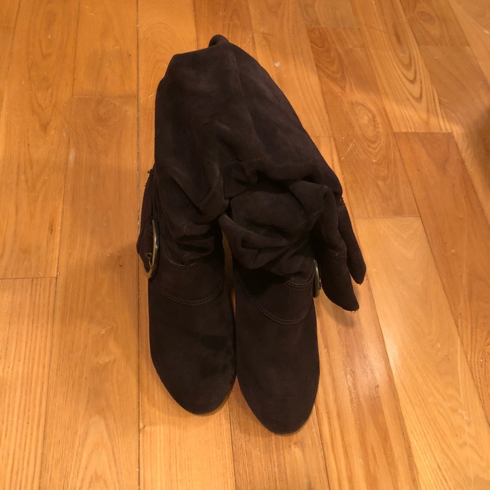 Boots - Picture 2 of 8